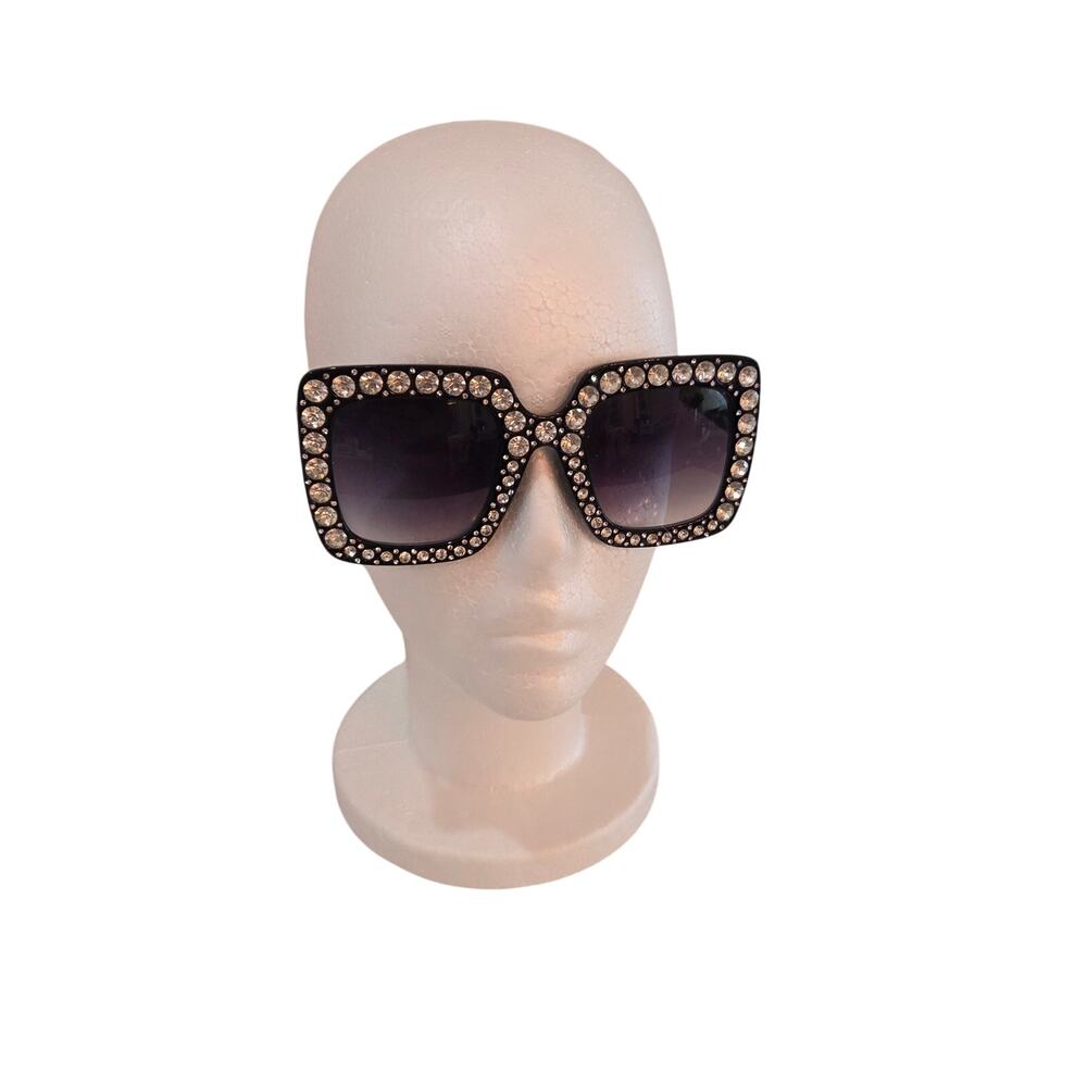 Women's Sunglasses With Rhinestone Embellishment